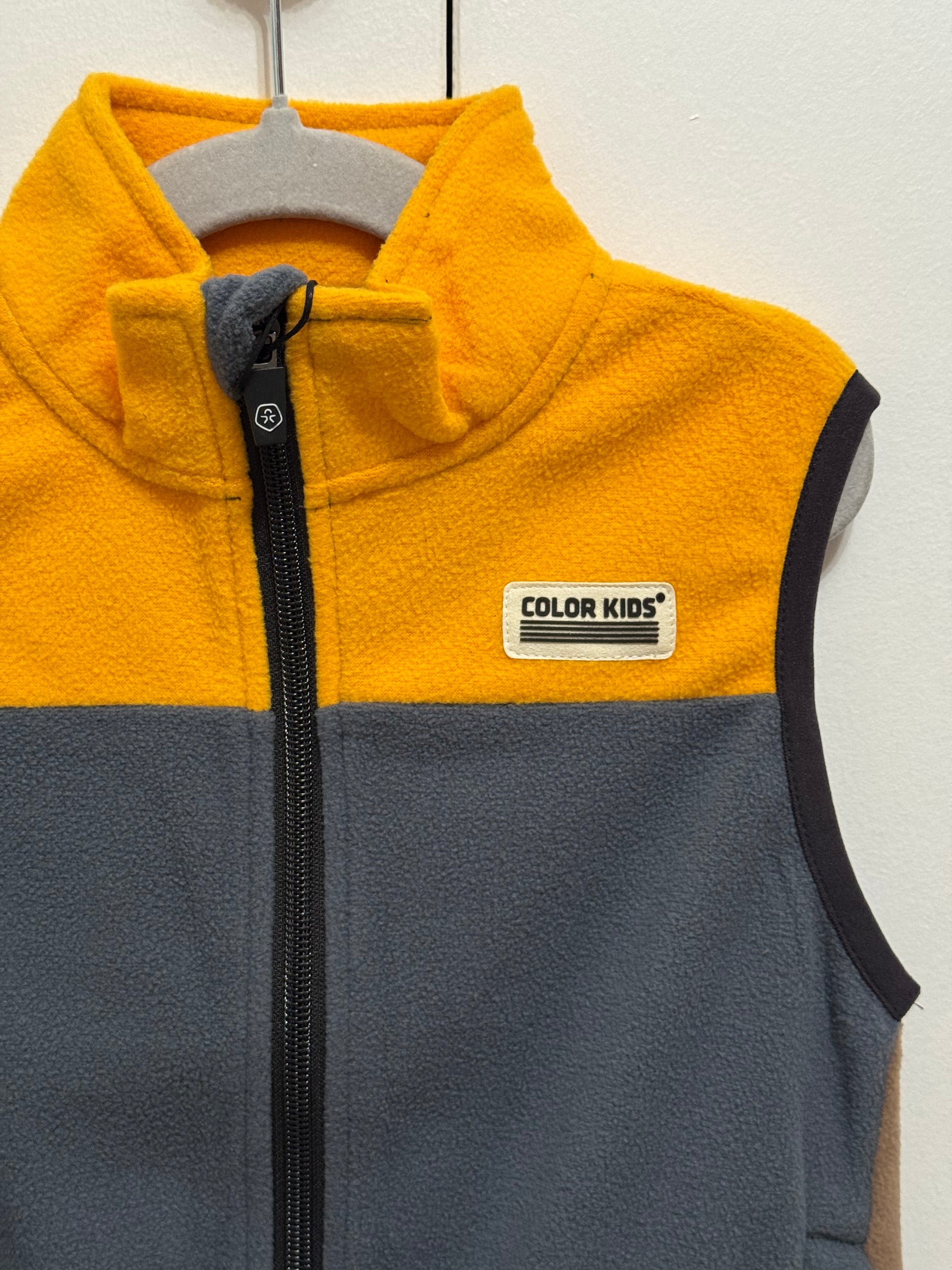 Gold 3 Colorblock Vests