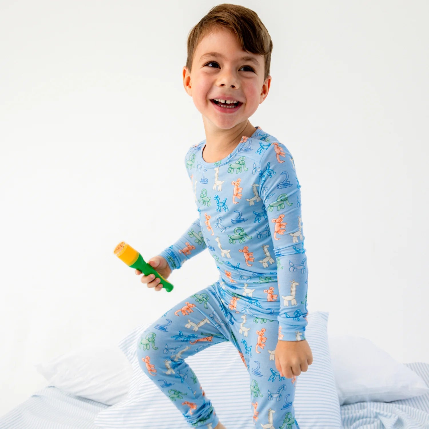 Spooky Deal Glow-in-the-dark Blue Magnetic Set