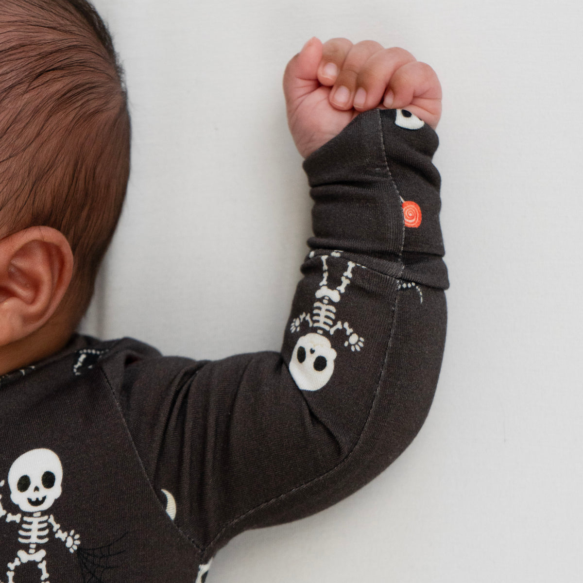Footed Sleeper - Skullies
